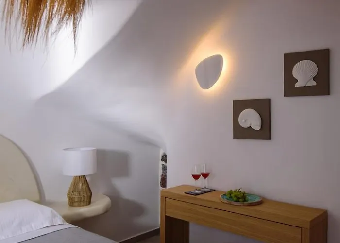 Splendid Santorini Vista 3 Bedrooms Private Pool & Bath Villa