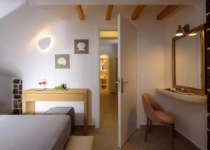 Villa Splendid Santorini Vista 3 Bedrooms Private Pool & Bath